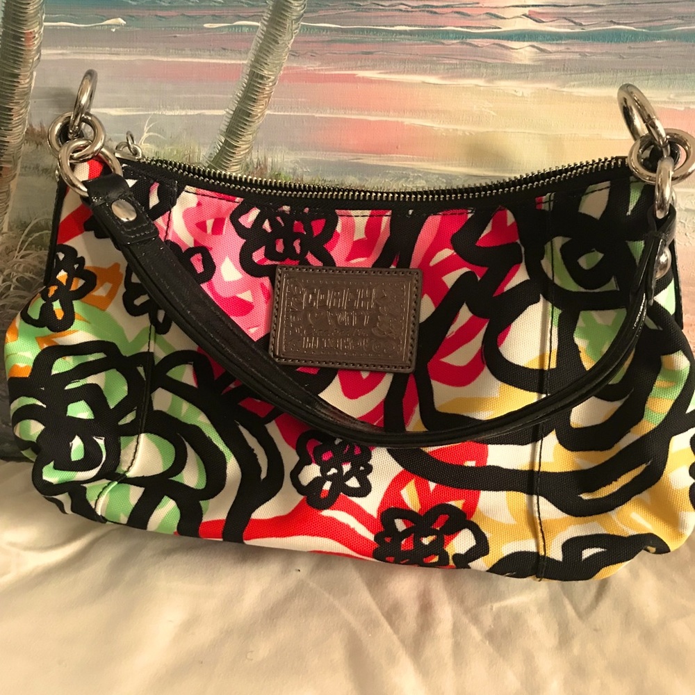 COACH  POPPY  SIGNATURE MULTI COLOR Clutch WRIST